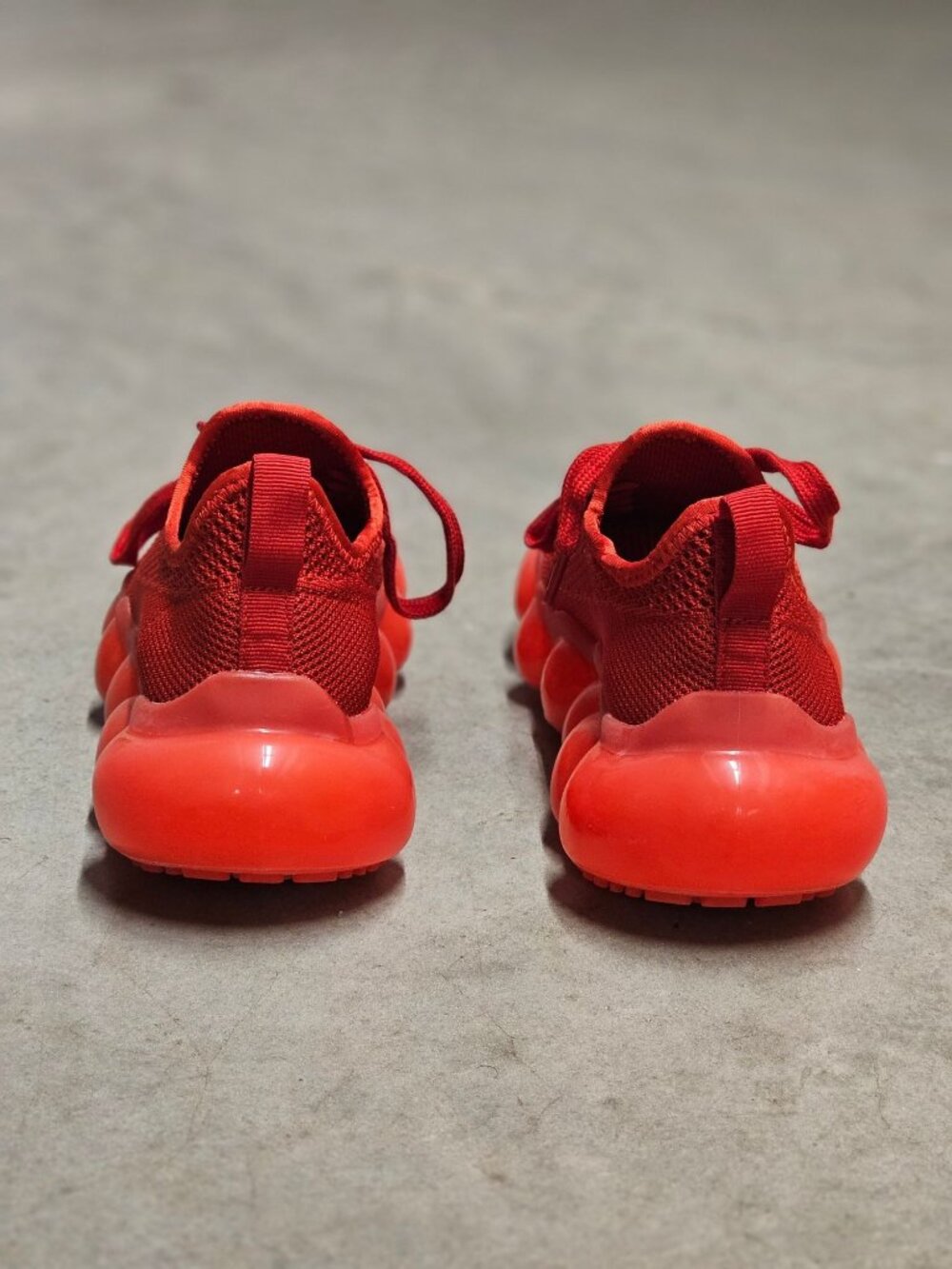 Red Mesh Athletic Sneakers With Bubble Sole - Breathable Lightweight Design For - Picture 8 of 12